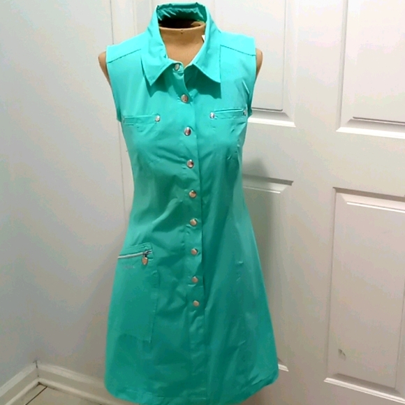 Daily Sport Button Closure  Sleeveless Golf Dress - Picture 2 of 8